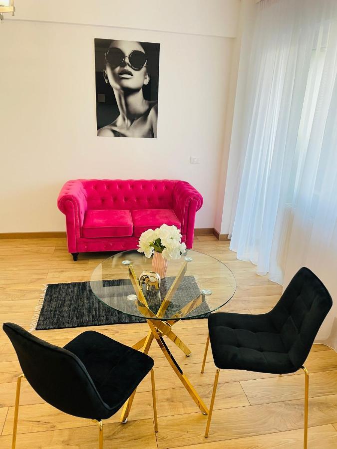 Q Dream - Mall Apartment *